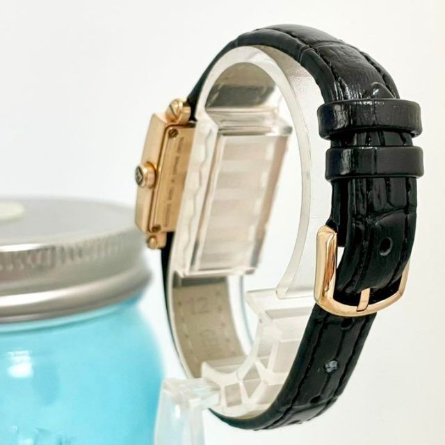 119 FENDI フェンディ時計　レディース腕時計　人気モデル　箱付き　正方形