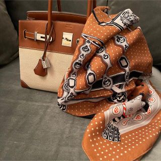 エルメス(Hermes)の新品❣️エルメス　バンダナ　カシシル　カレジェアン《宮廷の馬具・バンダナ》140(ストール/パシュミナ)