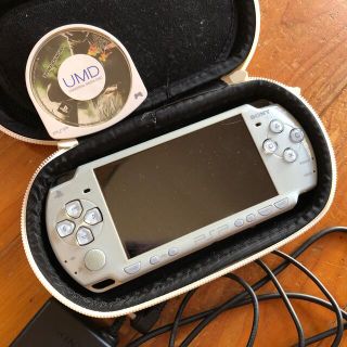 プレイステーションポータブル(PlayStation Portable)のすぐに遊べるPSPプレイステーション・ポータブル★ 天誅ソフトセット(携帯用ゲーム機本体)