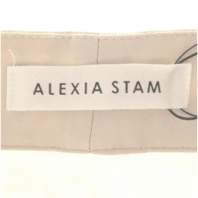 ALEXIA STAM(アリシアスタン)の新品未使用　ALEXIA STAM ロングカーディガン　刺繍　FREE  レディースのトップス(カーディガン)の商品写真