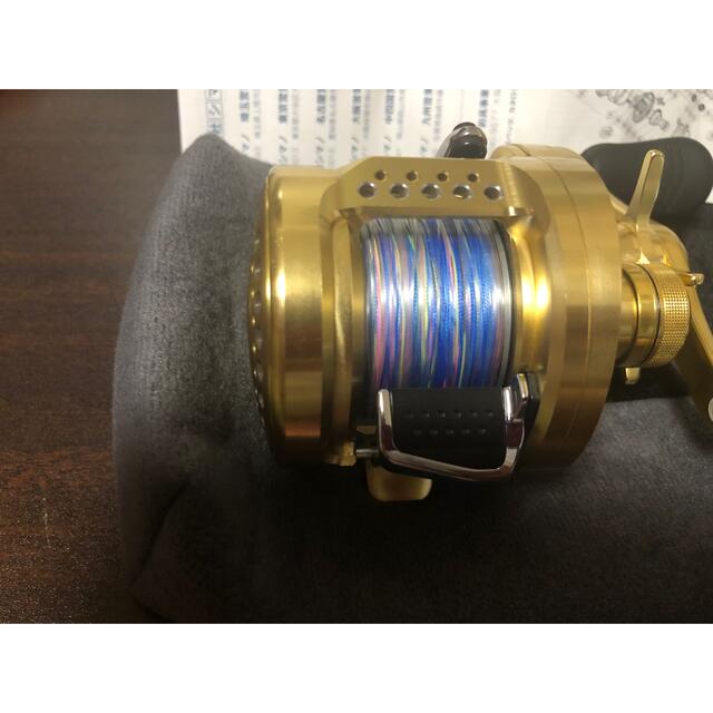 SHIMANO(シマノ)の15カルカッタコンクエスト200HG スポーツ/アウトドアのフィッシング(リール)の商品写真