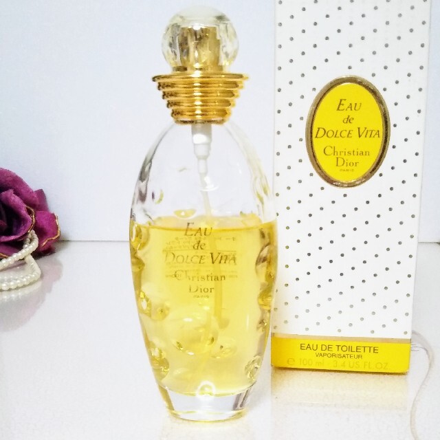 Christian Dior(クリスチャンディオール)の魔法の杖様専用　【Christian Dior】ディオール香水　大 100ml コスメ/美容の香水(香水(女性用))の商品写真