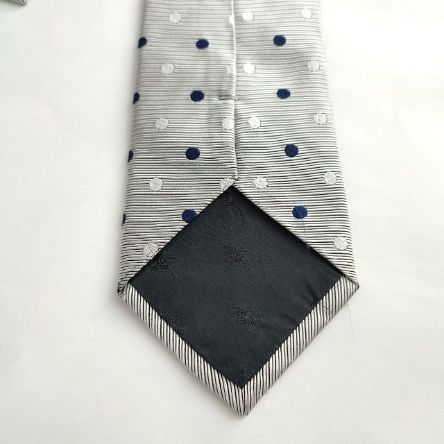 BURBERRY(バーバリー)のバーバリーロンドン シルク ネクタイドット柄 水玉 シルバーグレイ系 h77 メンズのファッション小物(ネクタイ)の商品写真