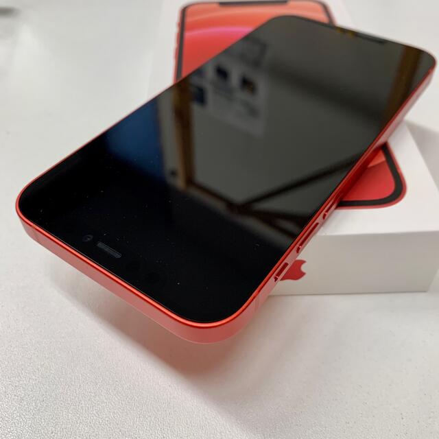 iPhone(アイフォーン)の未使用品 SIMフリー iPhone 12 64GB Product Red  スマホ/家電/カメラのスマートフォン/携帯電話(スマートフォン本体)の商品写真