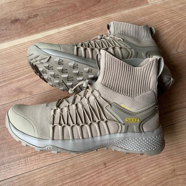 KEEN - KEEN EXPLORE UNEEK MID キーンハイカットスニーカーの KEEN - KEEN EXPLORE UNEEK MID キーンハイカットスニーカーの