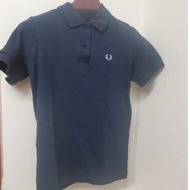 FRED PERRY(フレッドペリー)の【新品•未使用】FRED PERRY　ポロシャツ　Sサイズ(日本サイズ) レディースのトップス(ポロシャツ)の商品写真