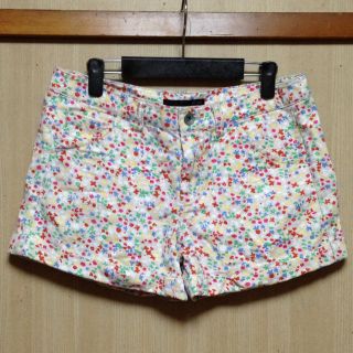 ヘザー(heather)のheather/花柄ショートパンツ(ショートパンツ)