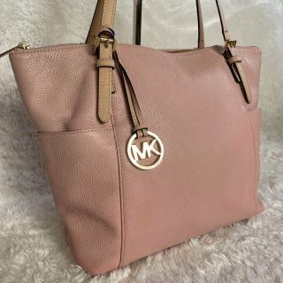 マイケルコース(Michael Kors)のMICHAEL KORS トートバッグ　ピンク　MKチャーム　肩掛け可　A4可(トートバッグ)