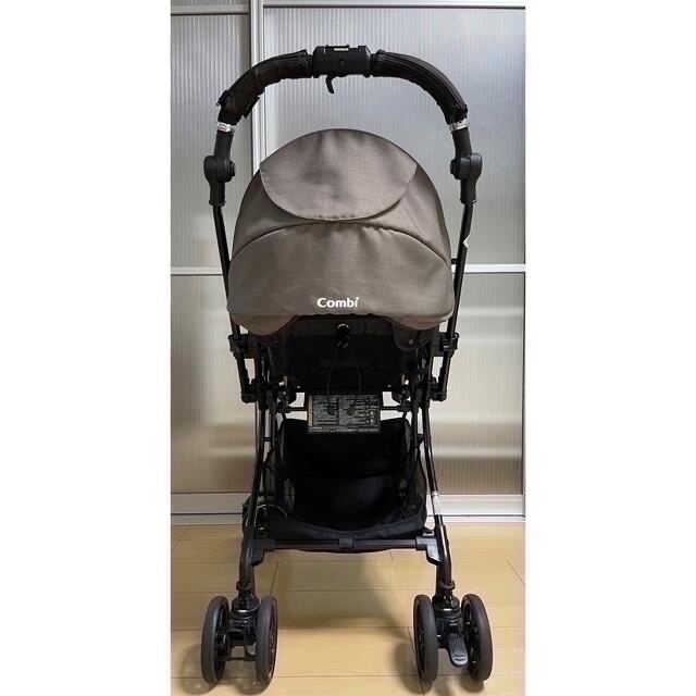 美品2021 ベビーカーコンビ スゴカルα4キャスCompactエッグクッション