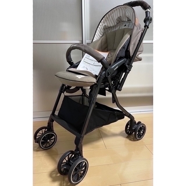 美品2021 ベビーカーコンビ スゴカルα4キャスCompactエッグクッション