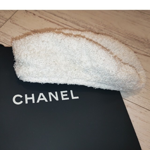 国産最新作】 CHANEL シャネル CHANEL ベレー帽 希少 ツイード 帽子 ホワイト 白 CCマークの通販 by F's  shop｜シャネルならラクマ