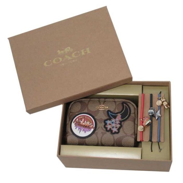 ヘアゴム】 COACH - ギフトBOX付!!4点セット!! コーチ ポーチ C6996の