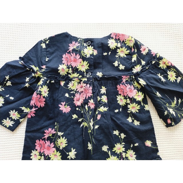 GAP Kids(ギャップキッズ)の新品　花柄ワンピース　ネイビー　フレア　コットン キッズ/ベビー/マタニティのキッズ服女の子用(90cm~)(ワンピース)の商品写真