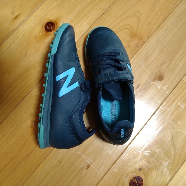 New Balance(ニューバランス)の専用！New Balance　20.0cm　トレーニングシューズ スポーツ/アウトドアのサッカー/フットサル(シューズ)の商品写真