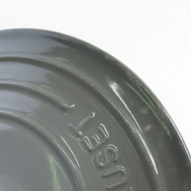 LE CREUSET(ルクルーゼ)のルクルーゼ ココットロンド ミストグレー 18 両手鍋 1点 SM959C インテリア/住まい/日用品のキッチン/食器(鍋/フライパン)の商品写真