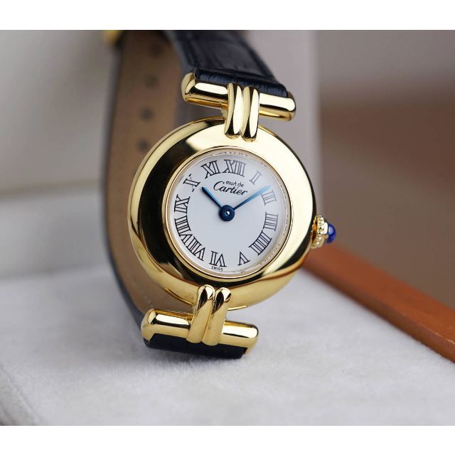 大人気新品  ホワイト コリゼ マスト カルティエ 美品 - Cartier ローマン Cartier SM 腕時計