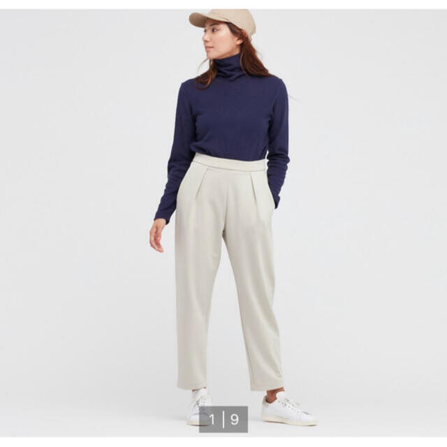 UNIQLO(ユニクロ)のストレッチダブルフェイスイージーテーパードパンツ　S レディースのパンツ(カジュアルパンツ)の商品写真