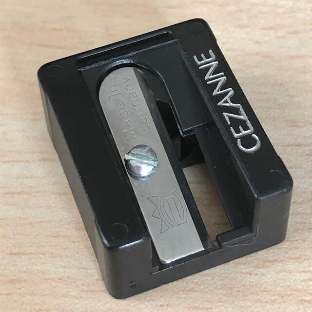 CEZANNE(セザンヌ化粧品) セザンヌ アイブロウシャープナー 削り器 の通販 by Hana |セザンヌケショウヒンならラクマ セザンヌ シャープナー