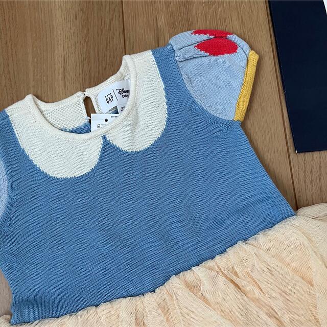 babyGAP(ベビーギャップ)の新品　baby gap 白雪姫　ワンピース　ドレス　80 女の子　ディズニー　姫 キッズ/ベビー/マタニティのベビー服(~85cm)(ワンピース)の商品写真