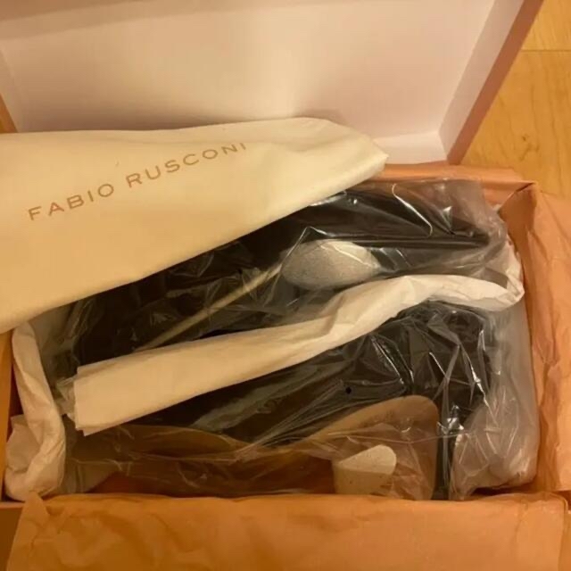 FABIO RUSCONI(ファビオルスコーニ)のファビオルスコーニ Fabio Rusconi ポインテッドトウパンプス レディースの靴/シューズ(ハイヒール/パンプス)の商品写真