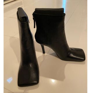 ザラ(ZARA)のZARA ブーツ　ブラック37(ブーツ)