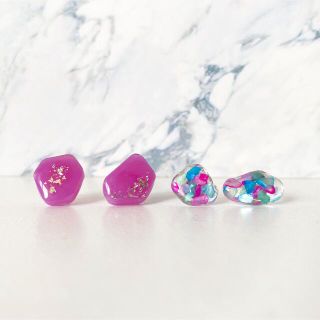 小ぶり ニュアンス ピアス(ピアス)