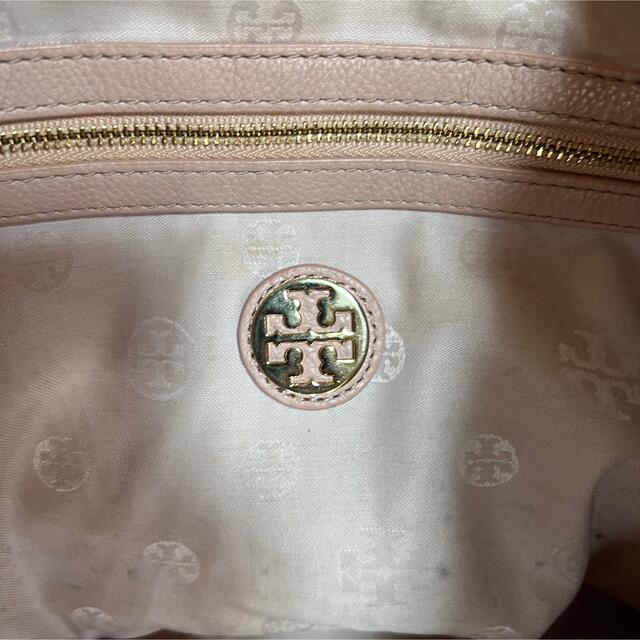 Tory Burch(トリーバーチ)のトリーバーチ　トートバッグ　ピンク　タッセル付き レディースのバッグ(トートバッグ)の商品写真