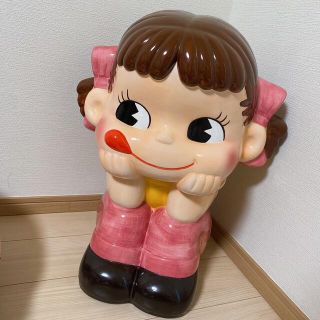 フジヤ(不二家)のペコちゃん　不二家　非売品　陶器製　置物　陶器　ファミリークラブ(置物)