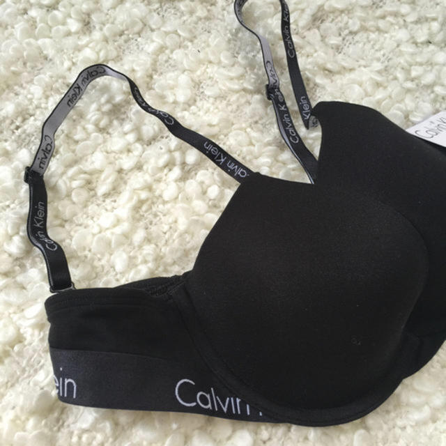 Calvin Klein(カルバンクライン)のCalvin Klein B75 ブラジャー レディースの下着/アンダーウェア(ブラ)の商品写真