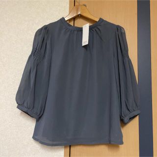 トッコ(tocco)のお値下げ　tocco closet  タグ付き新品未使用✨　トップス　ブラウス(シャツ/ブラウス(半袖/袖なし))