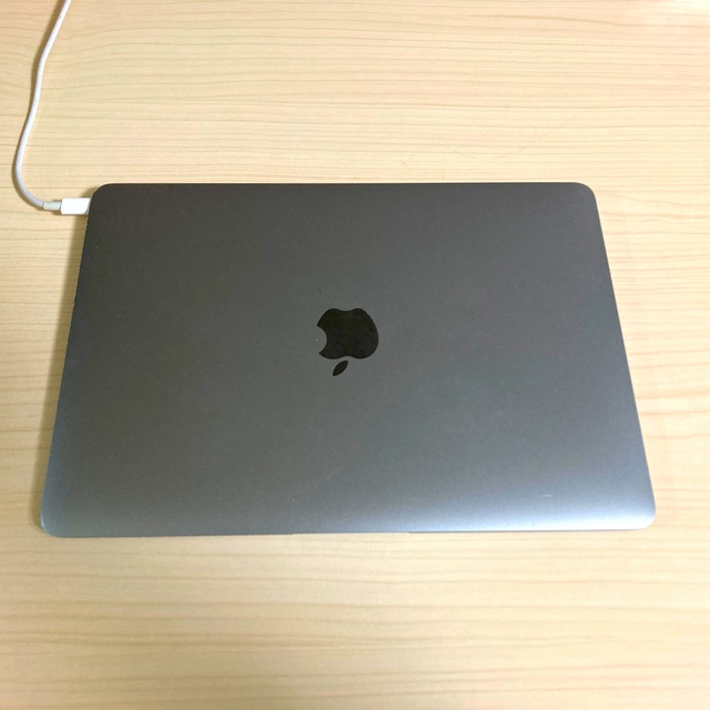 Apple(アップル)のMacBook12、2016、スペースグレー スマホ/家電/カメラのPC/タブレット(ノートPC)の商品写真