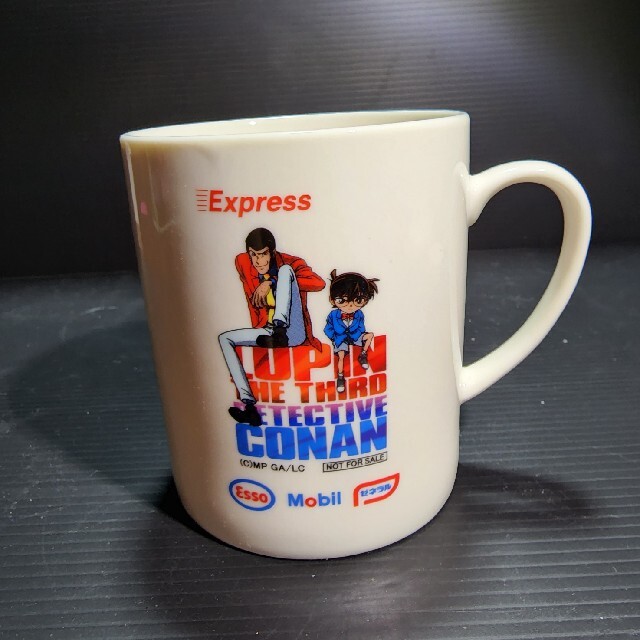 Express 限定　マグカップ エンタメ/ホビーのコレクション(ノベルティグッズ)の商品写真
