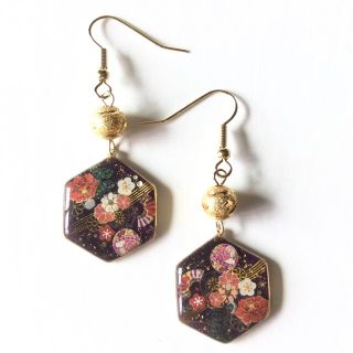 和風　牡丹の花　和柄　六角形　ピアス(ピアス)