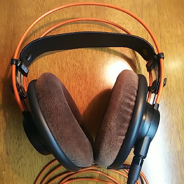 AKG 712 pro ヘッドホン スロバキア製