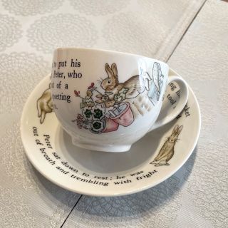 ウェッジウッド(WEDGWOOD)のWEDGWOOD ウェッジウッド　ピーターラビット カップセット　箱なし　旧刻印(グラス/カップ)