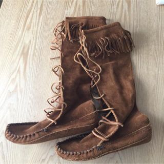 ミネトンカ(Minnetonka)のMinnetonka レースアップ フリンジ ブーツ(ブーツ)