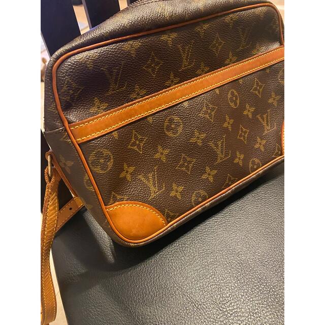 ルイヴィトン　LV ショルダーバッグ