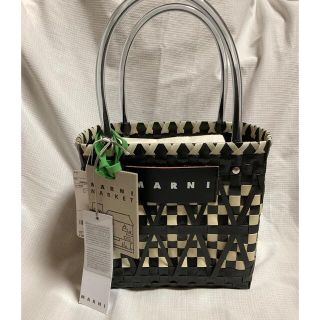 マルニ(Marni)の新品 MARNI❤️スクランブルバッグ❤️マルニマーケット カゴバッグ(かごバッグ/ストローバッグ)