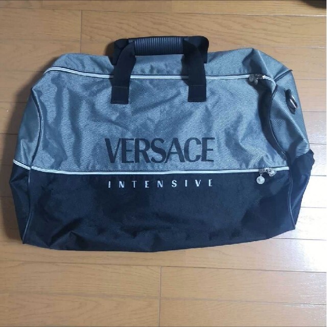 VERSACE(ヴェルサーチ)の＊訳あり＊ VERSACE ヴェルサーチ ボストンバッグ 中古品です。 メンズのバッグ(ボストンバッグ)の商品写真