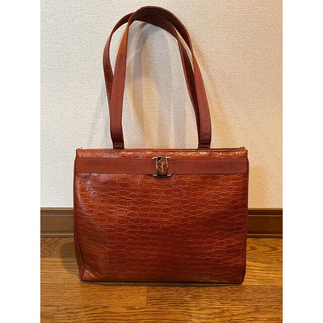豪奢な Ferragamo フェラガモ バッグ - トートバッグ - kajal.pl