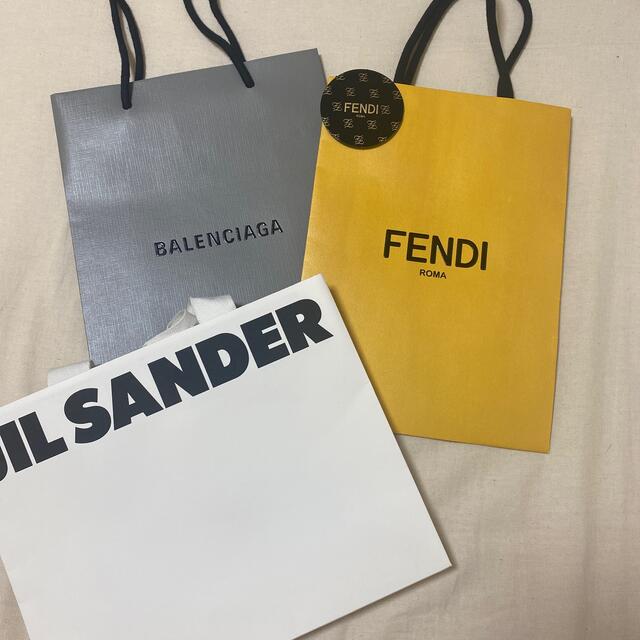 FENDI(フェンディ)のブランド　紙袋3枚セット レディースのバッグ(ショップ袋)の商品写真