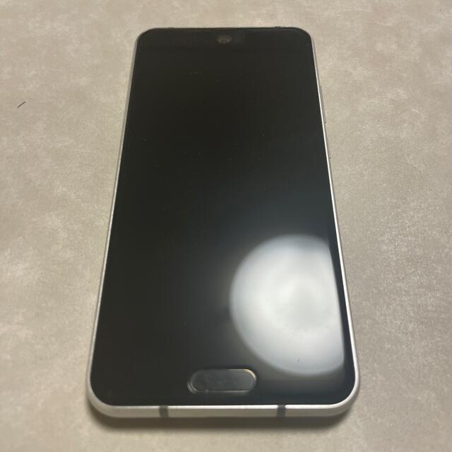 SHARP AQUOS R2 compact  SH-M09 ディープホワイト スマホ/家電/カメラのスマートフォン/携帯電話(スマートフォン本体)の商品写真