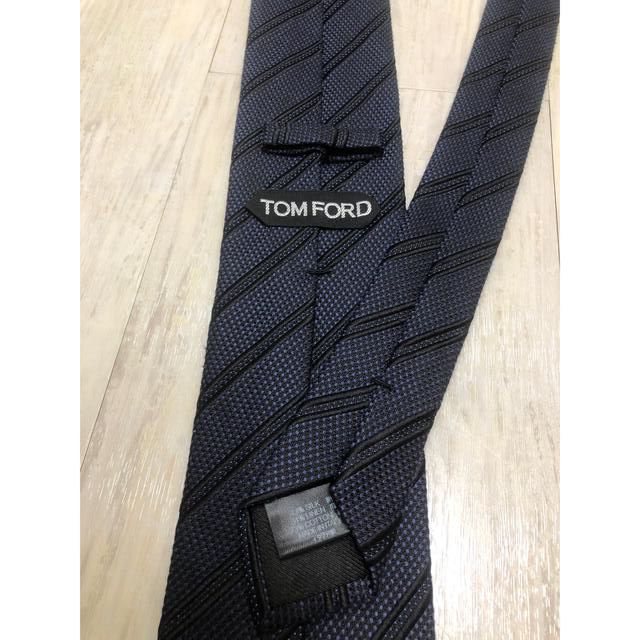 トムフォード TOM FORD ネクタイ　ストライプ