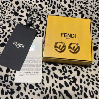 フェンディ ピアスの通販 100点以上 | FENDIのレディースを買うならラクマ