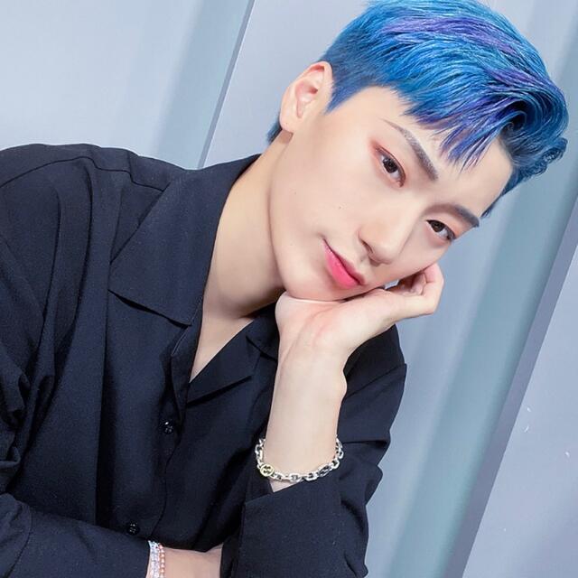 ateez サン　ポラロイド