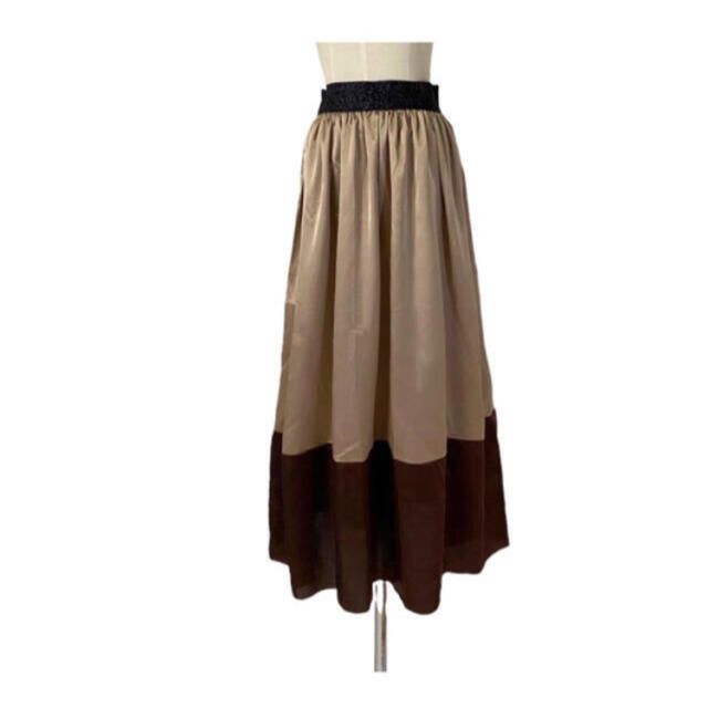 スカート《ご成約》イタリアからお取寄せ 新品 大人の艶感バイカラーサテンマキシスカート