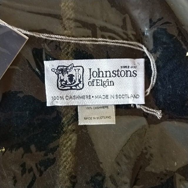 Johnstons(ジョンストンズ)の新品未使用 ジョンストンズ カシミヤ大判ストール  ドレスゴードン レディースのファッション小物(ストール/パシュミナ)の商品写真