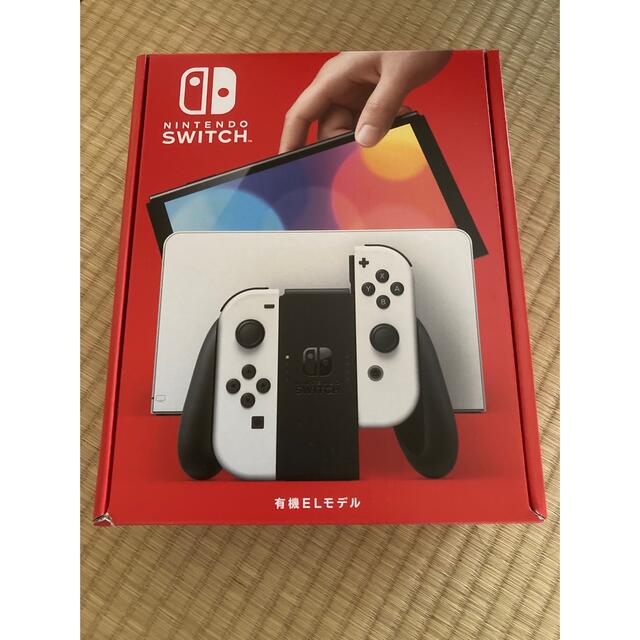 新品未開封Nintendo Switch　有機 EL 白１台ネオン１台