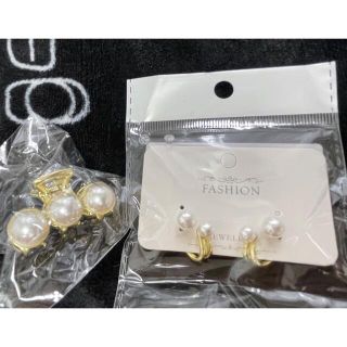 新品　パールピアス＊パールヘアクリップ(バレッタ/ヘアクリップ)