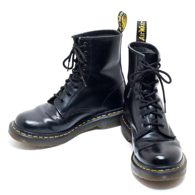 Dr.Martens(ドクターマーチン)のドクターマーチン ショートブーツ - 黒 レディースの靴/シューズ(ブーツ)の商品写真